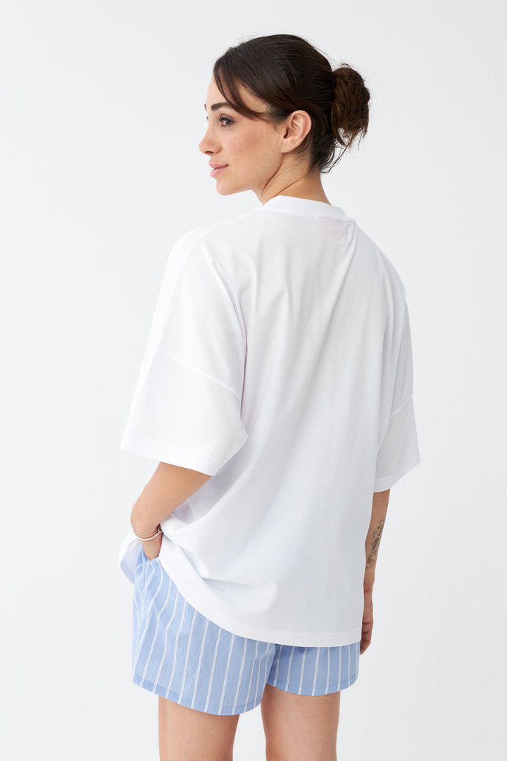 Worlds Cutest Red Flag / Drop Shoulder Oversize T-shirt