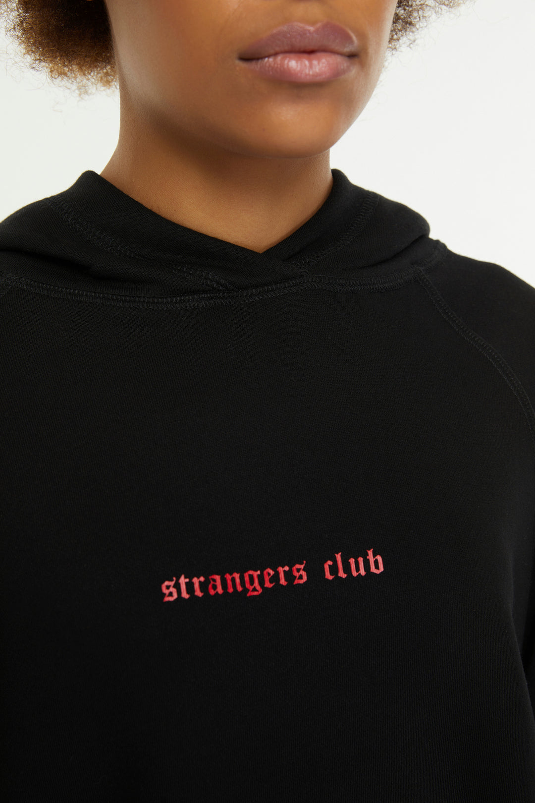 Strangers Club / Crop Hoodie